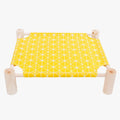 lit-de-camp-pour-petit-chien-en-bois-jaune-bide