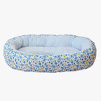 panier-pour-chien-a-fleurs-bleu-vide