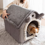 panier-pour-chien-couvert-maison-grise-situation