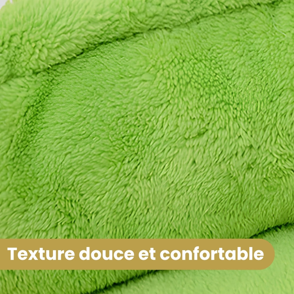 panier-pour-chien-hot-dog-moelleux-avec-coussin-amovible-closeup-texture