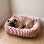 panier-pour-chien-moelleux-rectangulaire-cotele-situation-rose