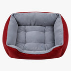 panier-pour-chien-rouge-rectangulaire-dessus-plongee