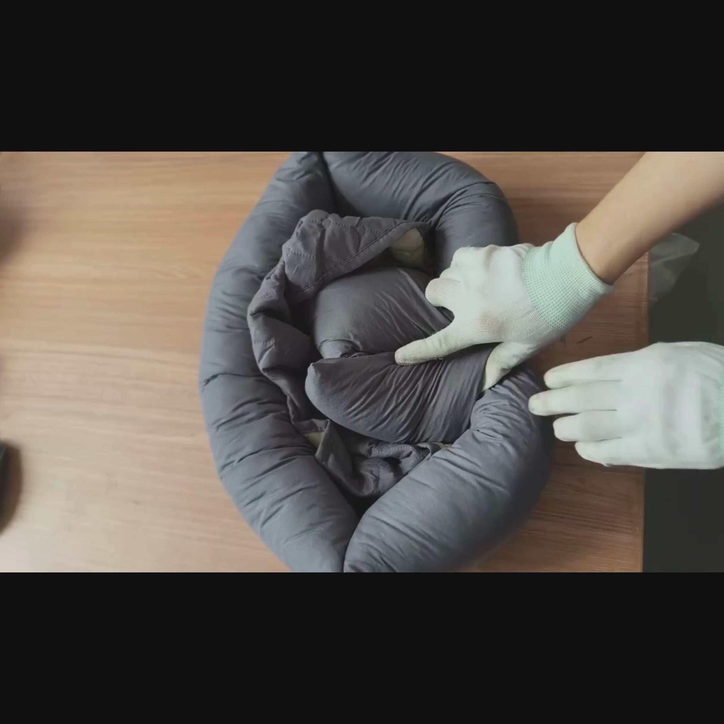 protection-de-voiture-pour-chien-impermeable-avec-rebords-video