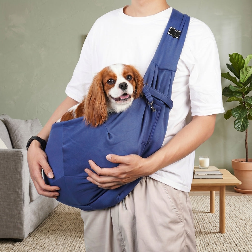 sac-de-transport-bandouliere-pour-chien-souple-10-kg-bleu-situation