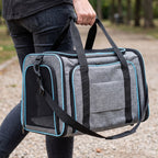 sac-de-transport-pour-chien-convertible-lit-moustiquaire-situation-3