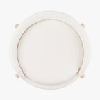 tabouret-pour-chien-blanc-dessus