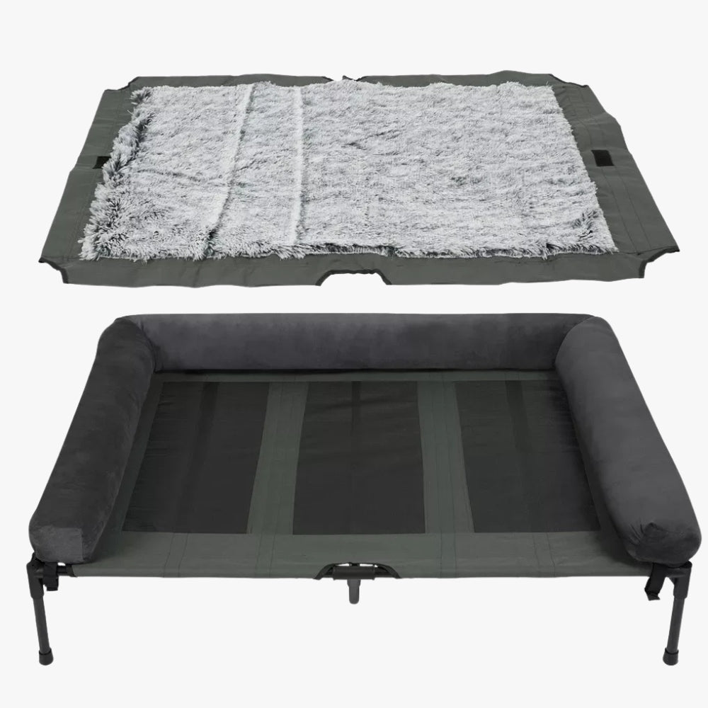 transat-pour-grand-chien-gris-couches